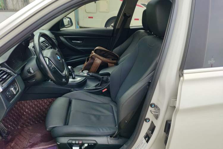 Used BMW 3 Series 2019 320Li Fashion Model
