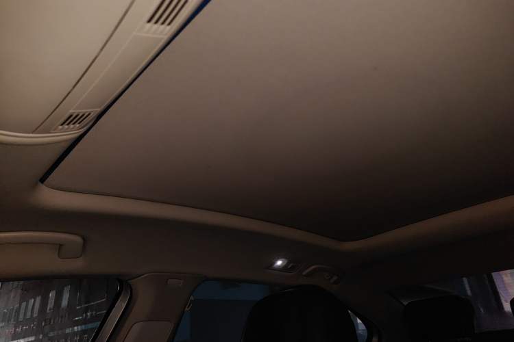 Used Volkswagen Magotan 2017 330TSI DSG Luxury Model
