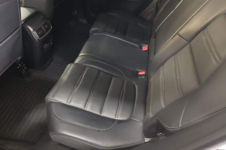 Used Honda CR-V 2017 240TURBO CVT Front-Wheel Drive Fashion Edition