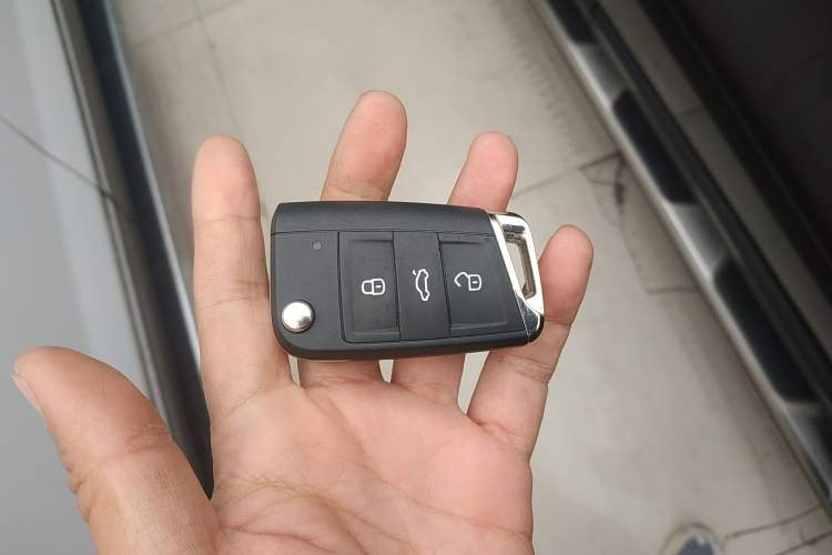 Used Volkswagen Tayron 2019 330TSI Two-Wheel-Drive Luxury Version China V Emission Standard