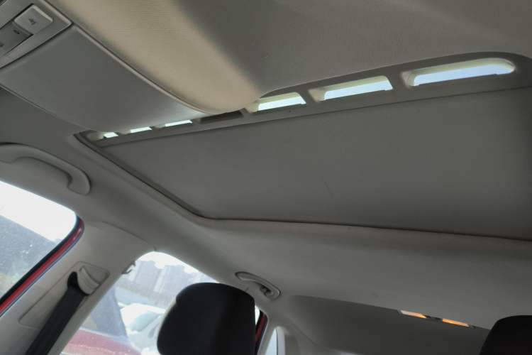 Used Volkswagen Polo 2016 1.6L Automatic Comfort Model