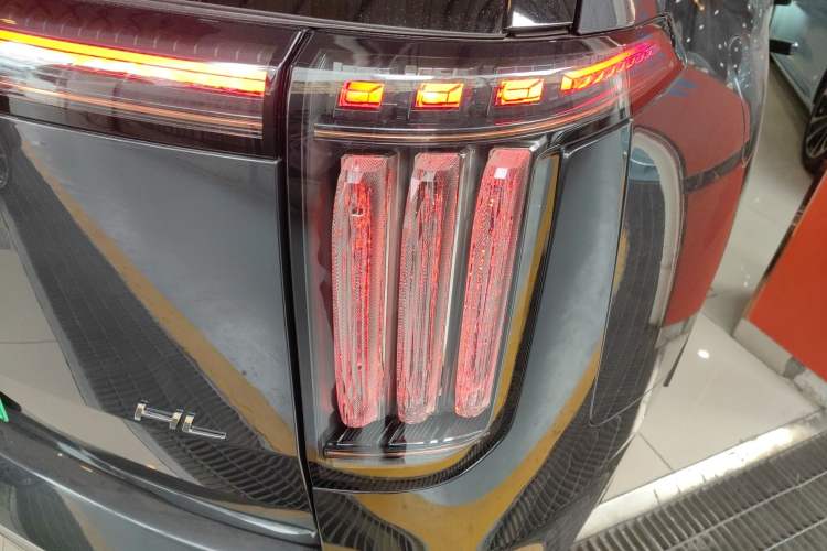 Used  HL 2025 350 Max Six-Seater LiDAR Version
