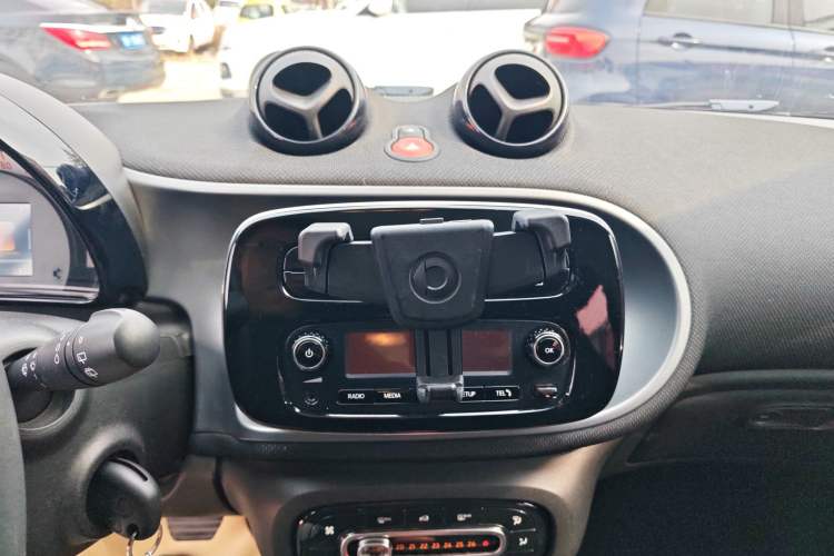 Used smart forfour 2018 1.0L 52kW Passion Edition
