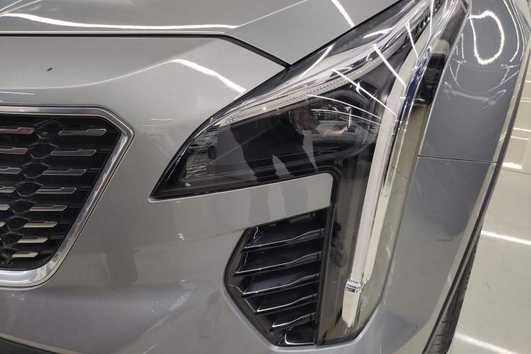 Used Cadillac XT4 2023 28T Two-Wheel Drive Prestige Version
