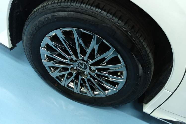 Used Lexus LM 2020 300h Seven-Seat Elegant Edition
