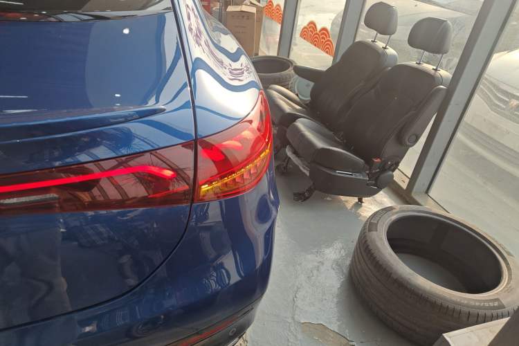 Used Mercedes-Benz EQE 2022 350 First Edition Special Version