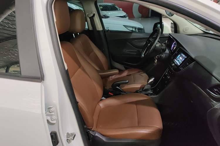 Used Buick Encore 2018 18T Automatic Two-Wheel Drive Urban Leading Model
