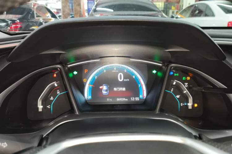 Used Honda Civic 2016 220TURBO CVT Luxury Edition
