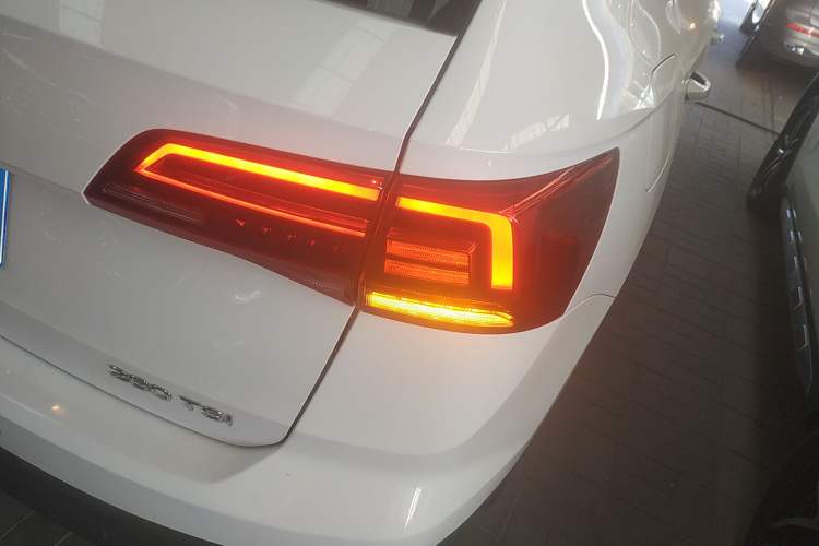 Used Volkswagen Tharu 2021 280TSI Two-Wheel Drive Comfort Edition
