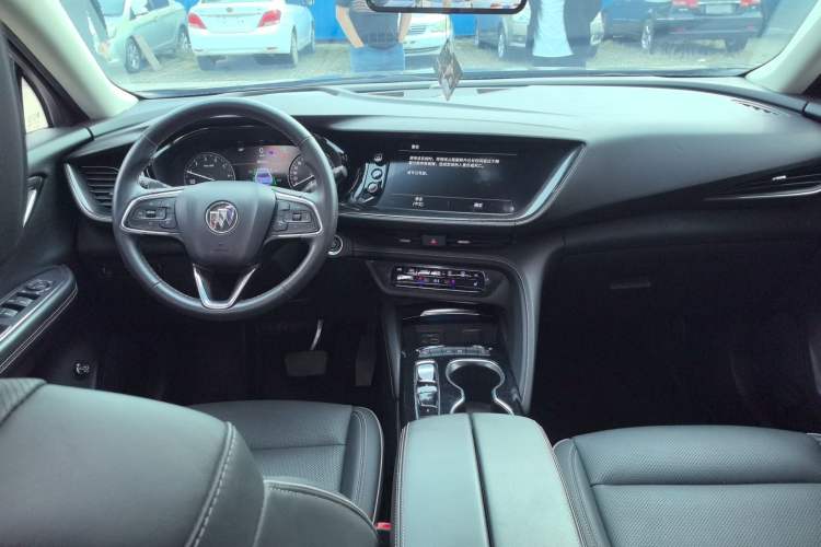 Used Buick Envision 2022 Encore Plus 652T Five-Seat Luxury Model
