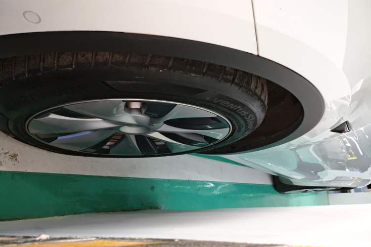 Used Tesla Model Y 2021 Standard Range Rear-Wheel Drive Version
