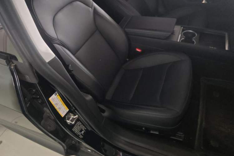 Used Tesla Model 3 2023 Long-Range All-Wheel-Drive Version
