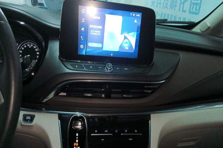 Used Buick GL8 2023 Land Executive Class Comfort Model
