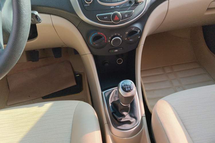 Used Hyundai Verna 2014 1.4L Manual Smart GLS Trim
