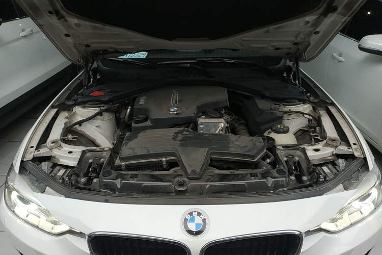 Used BMW 3 Series 2015 320Li Fashion Model
