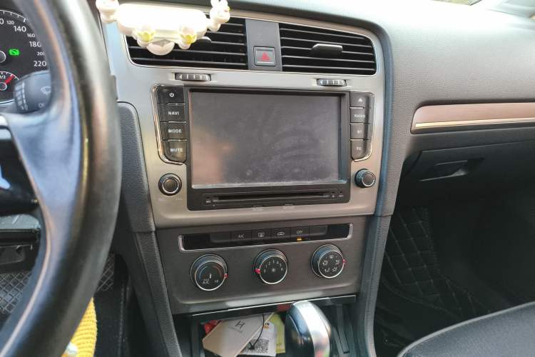 Used Volkswagen Golf 2015 1.4TSI Automatic Comfort Model
