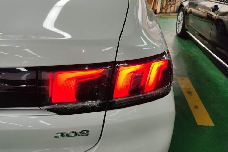 Used Peugeot 308 2018 1.6L Automatic Luxury Edition