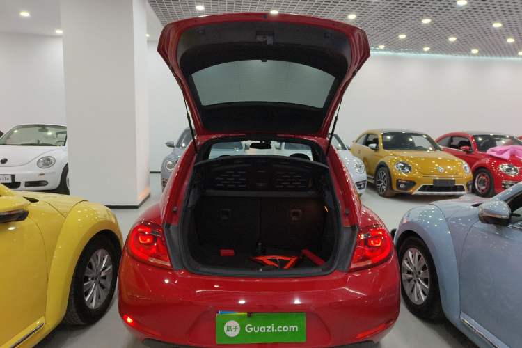 Used Volkswagen Beetle 2015 180TSI model
