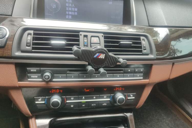 Used BMW 5 Series 2014 525Li Leading Model
