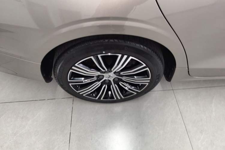 Used Volvo S60 New Energy 2022 T8 eDrive Hybrid All-Wheel Drive Smart Luxury Edition