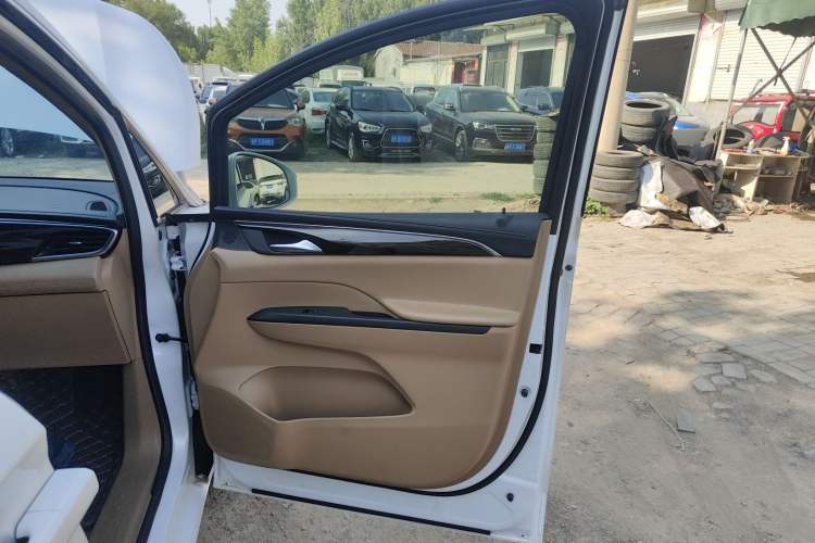 Used Buick GL8 2018 ES 28T Premium Model China VI Standard
