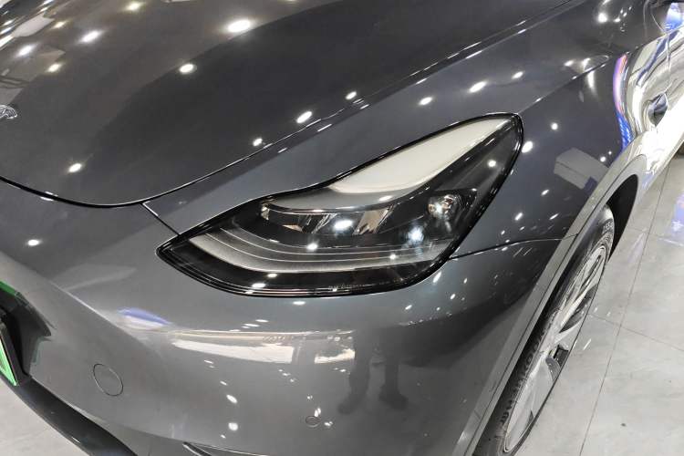 Used Tesla Model Y 2022 Long-Range All-Wheel-Drive Version
