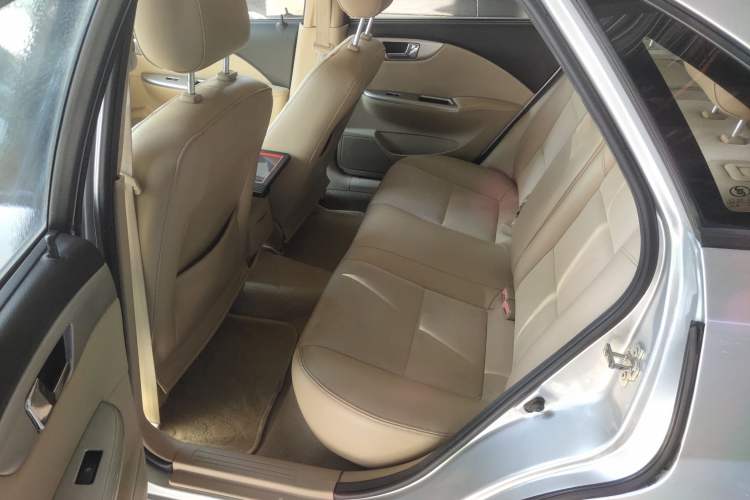 Used Buick Excelle 2013 1.5L Automatic Classic Model
