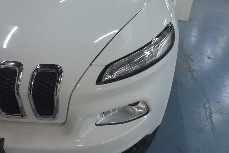 Used  Cherokee 2017 2.4L Leading Smart Edition
