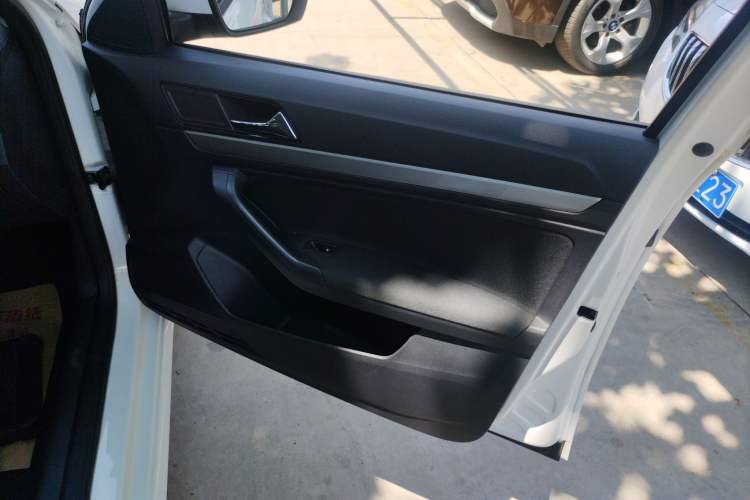 Used Volkswagen Lavida 2017 1.6L Automatic Fashion Edition