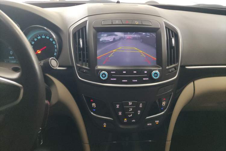 Used Buick Regal 2015 2.0L Leading Fashion Edition
