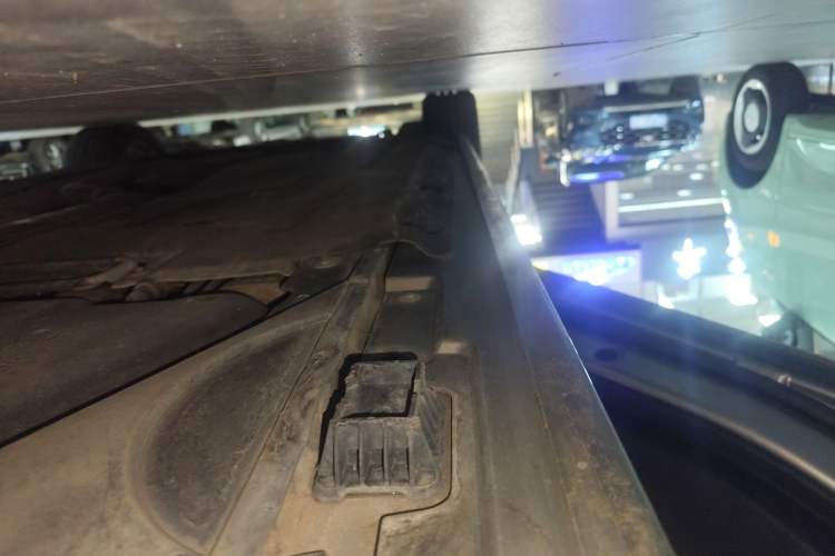 Used BMW 5 Series 2014 520Li Elegant Model
