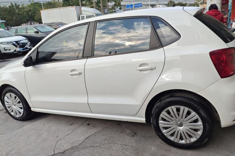 Used Volkswagen Polo 2016 1.6L Automatic Comfort Model
