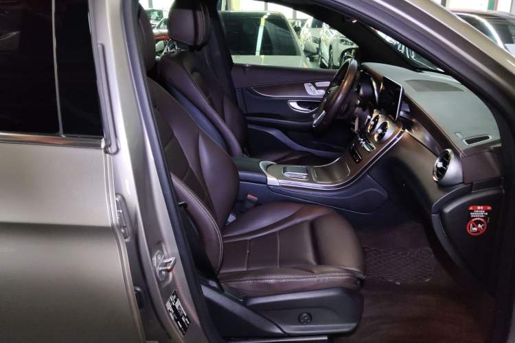 Used Mercedes-Benz GLC 2020 GLC 300 L 4MATIC Dynamic Edition
