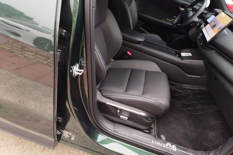 Used Lynk & Co 06 EM-P 2023 EM-P 126 Long-Range Halo
