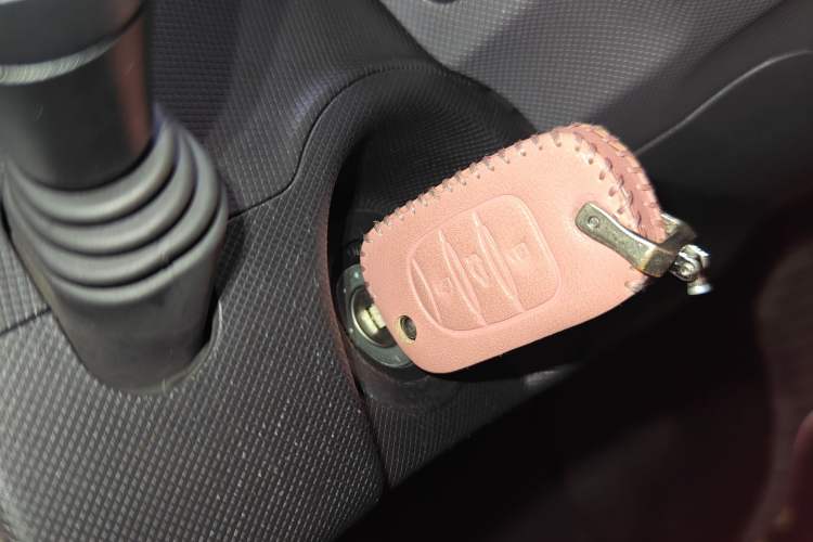 Used Wuling Hongguang MINIEV 2021 Macaron Premium Model – Lithium Iron Phosphate