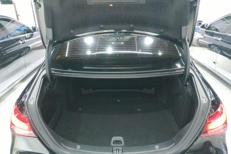 Used Mercedes-Benz E-Class 2021 E 300 L Sporty and Stylish Model
