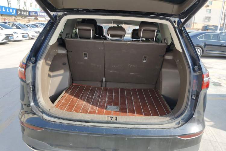 Used Volkswagen Viloran 2020 330TSI Luxury Edition