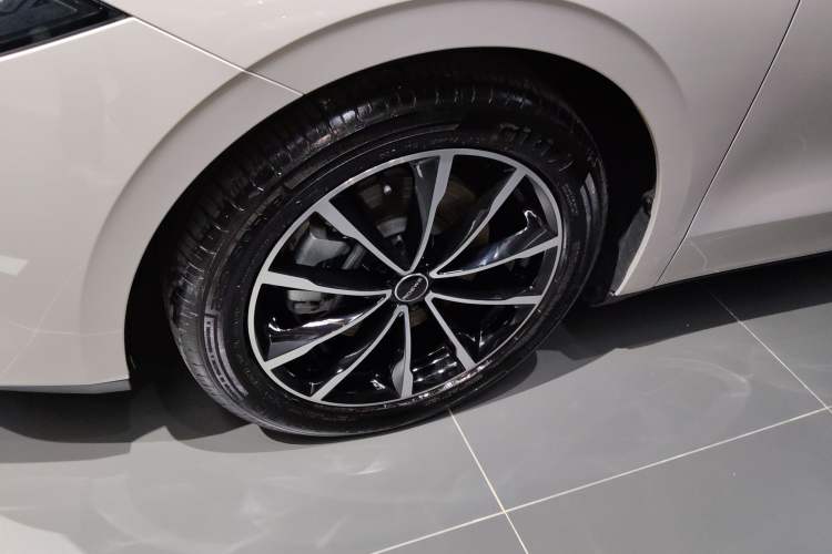 Used Roewe D7 2025 DMH 125km World Champion Edition
