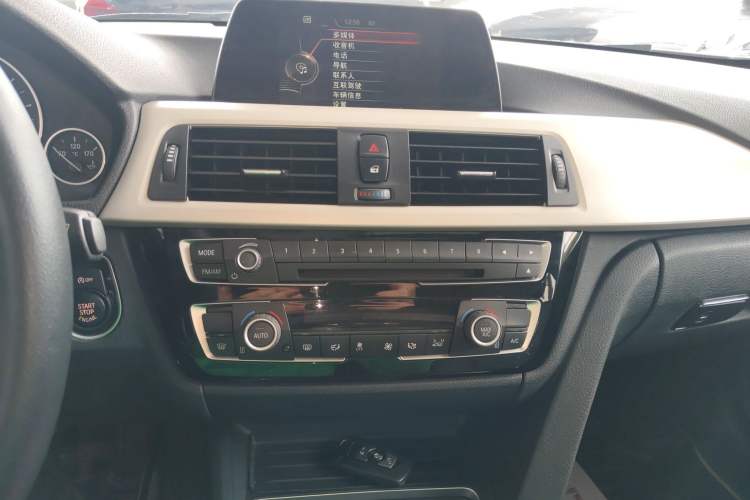 Used BMW 3 Series 2016 320Li Fashion Model
