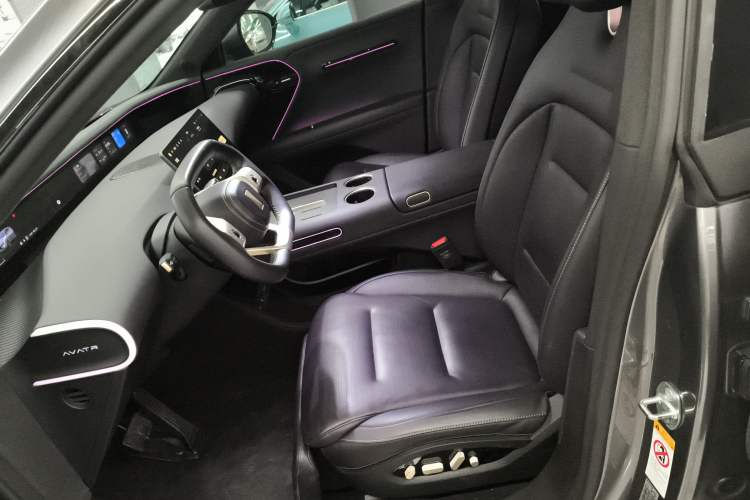 Used  07 2024 Max Extended-Range Edition