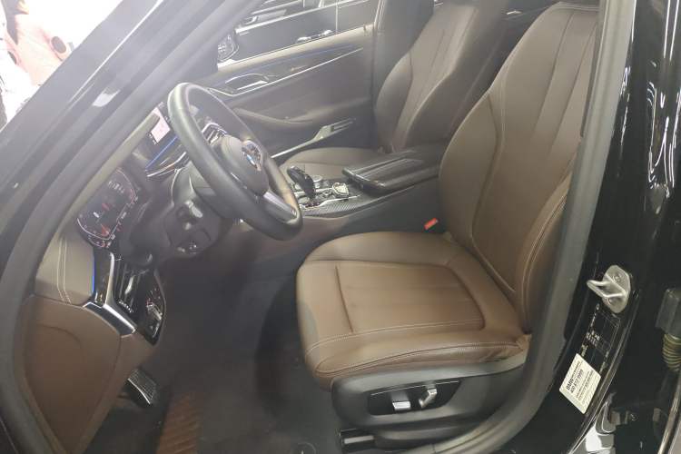 Used BMW 5 Series 2020 525Li M Sport Package