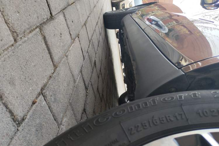 Used Geely Auto Vision X6 2016 1.8L Manual Luxury Model
