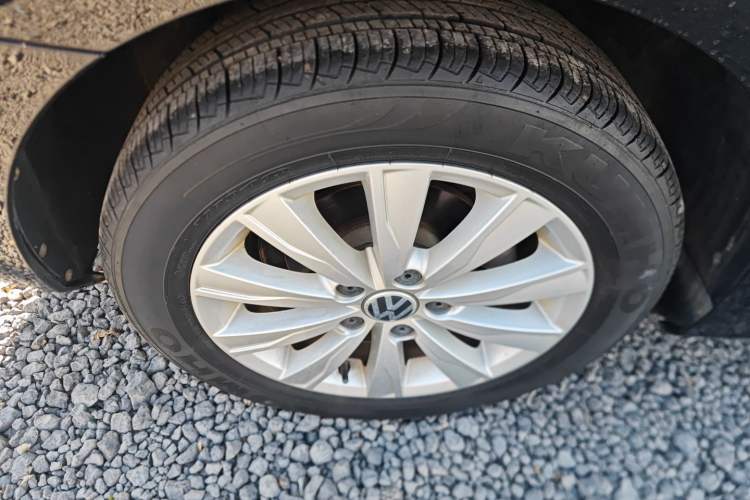 Used Volkswagen Sagitar 2015 1.6L Manual Comfort Model