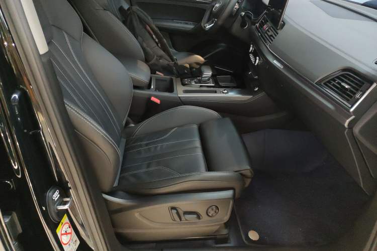 Used Audi Q5L 2022 Updated 45T Luxury Dynamic Version
