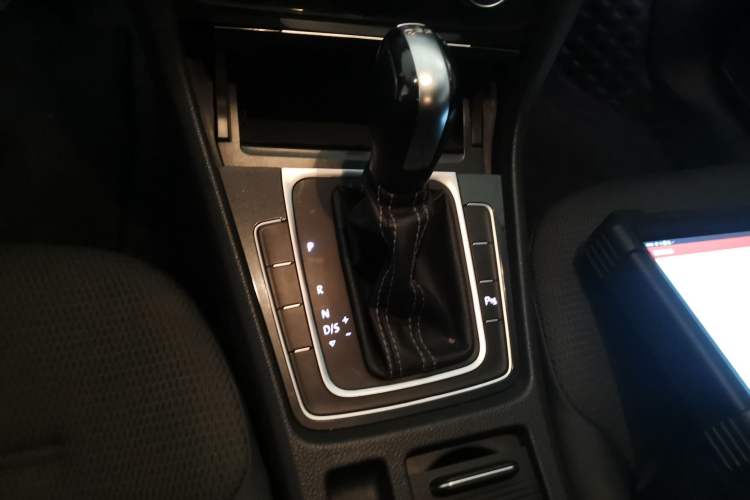 Used Volkswagen Golf 2017 230TSI Automatic Comfort Edition – Celebrating Milestone of One Million Units
