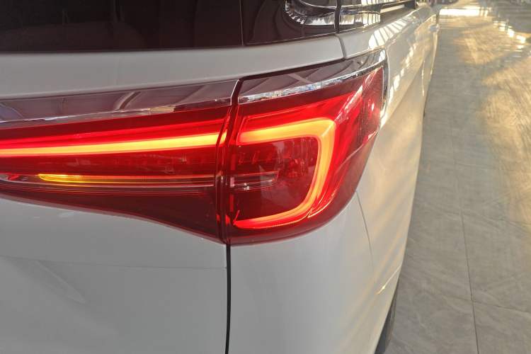 Used Buick GL8 2023 ES Lu Zun Deluxe Model