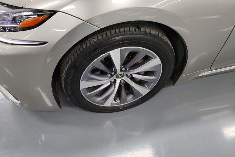 Used Lexus LS 2018 500h Premier Edition China V Standard
