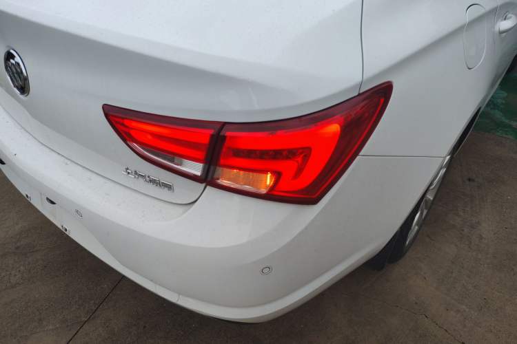 Used Buick Verano 2017 Sedan 20T Dual-Clutch Leading Model
