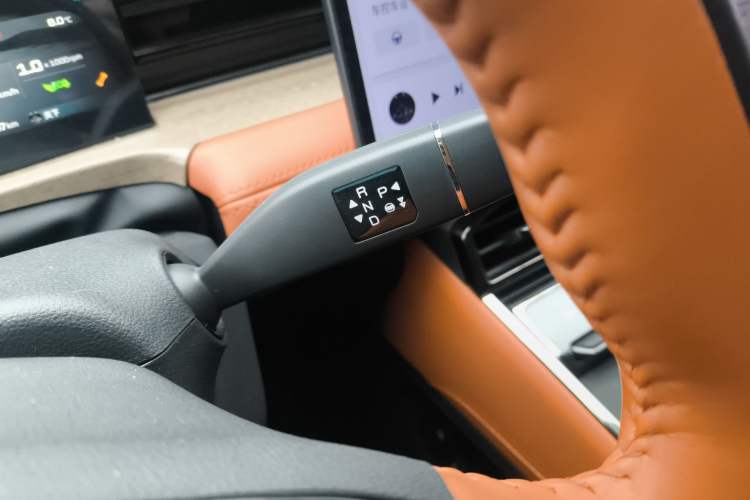 Used JETOUR Dashing 2025 1.5TD DCT Flagship Edition
