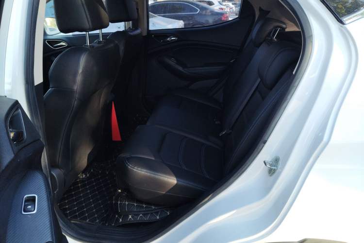 Used BYD Yuan New Energy 2019 EV360 Smart Connect Leading Model